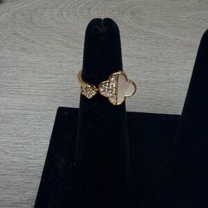 Elegant Gold Tone and White Clover Ring